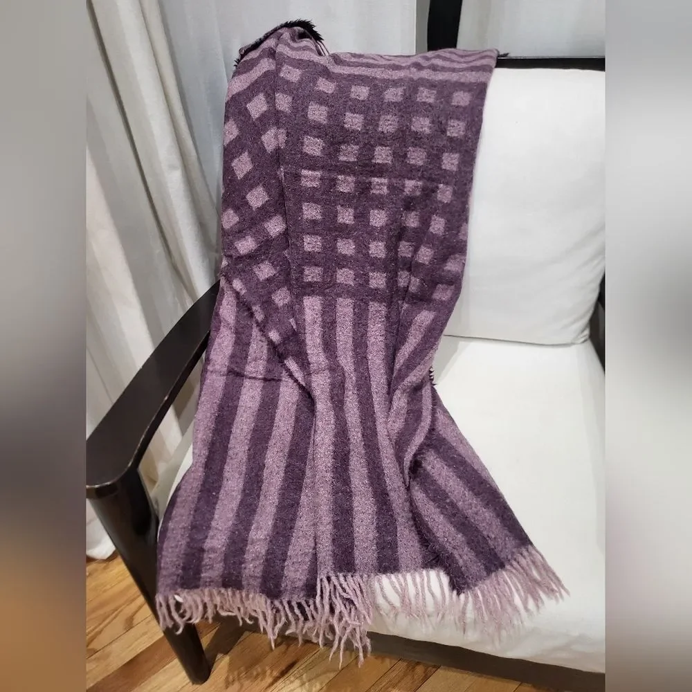 Pacas Purple Fringe Throw Blanket 100% Baby Alpaca 50x47 Lightweight